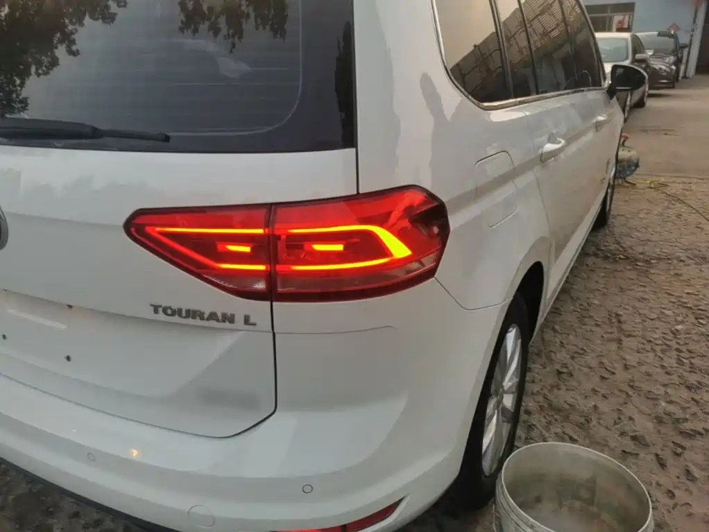 Volkswagen Touran — миниатюра 8