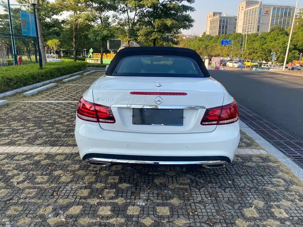 Mercedes-Benz E-Class (Import) — миниатюра 10