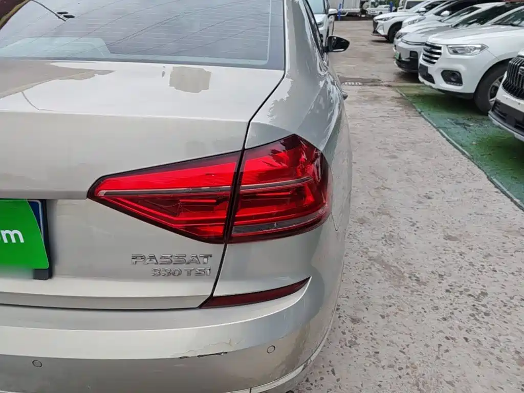 Volkswagen Passat — миниатюра 8