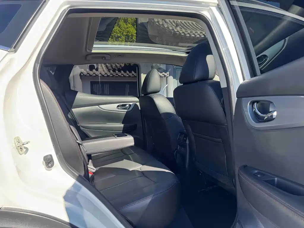 Nissan Qashqai — миниатюра 9