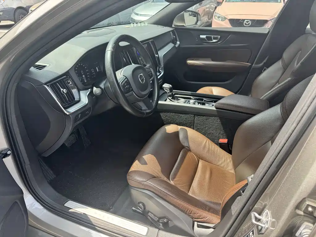 Volvo S60 — миниатюра 5
