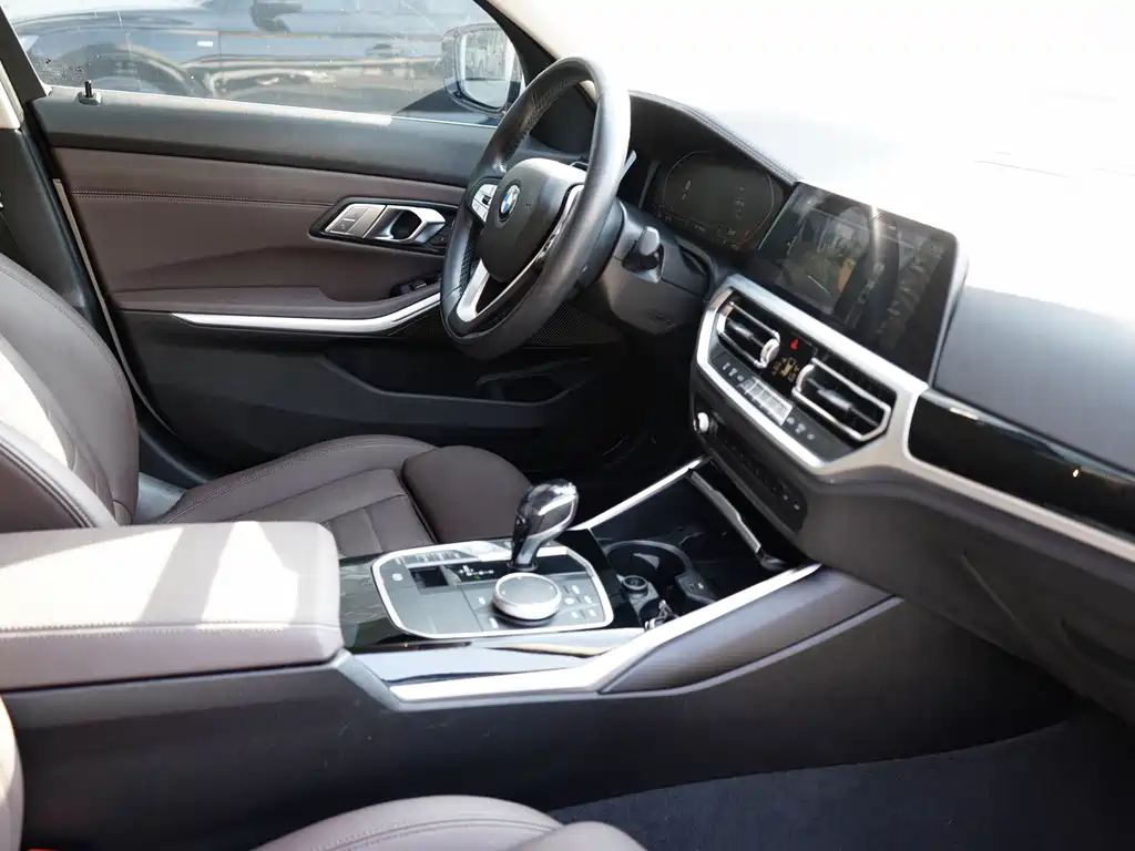 BMW 3 Series — миниатюра 14