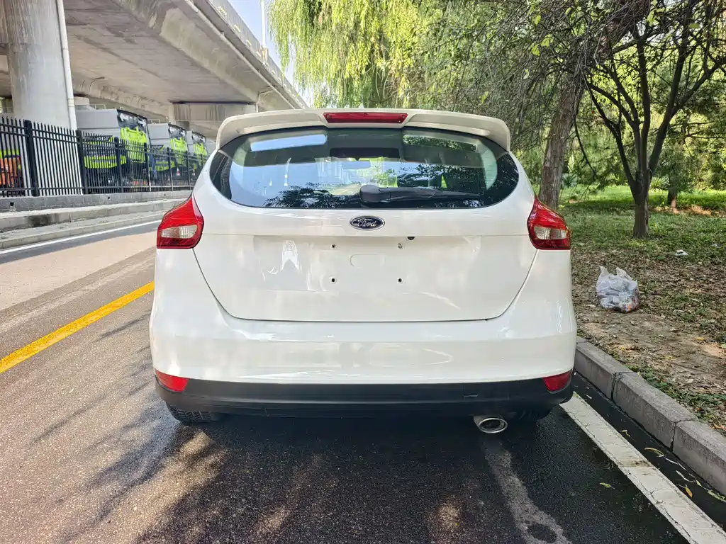 Ford Focus — миниатюра 4