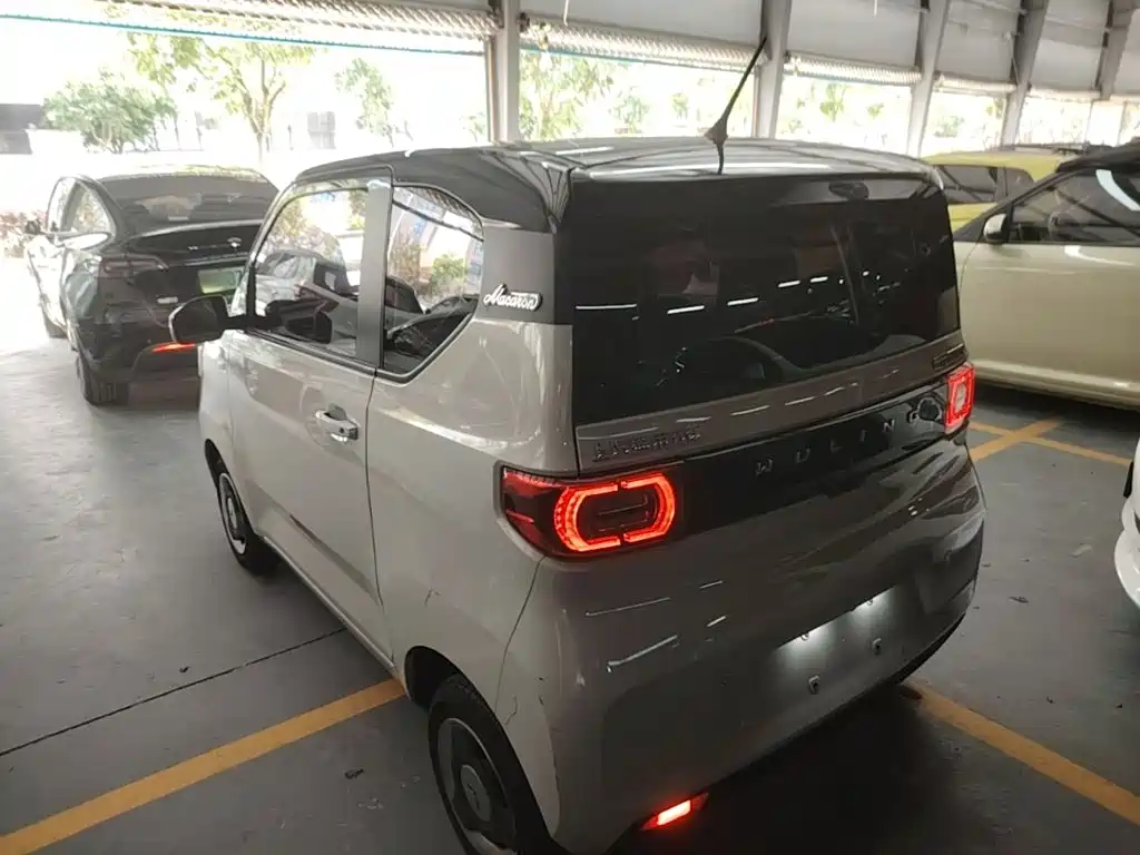 Wuling MINIEV — миниатюра 5