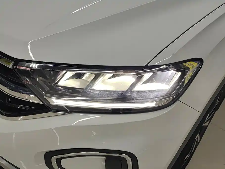 Volkswagen T-Roc — миниатюра 5