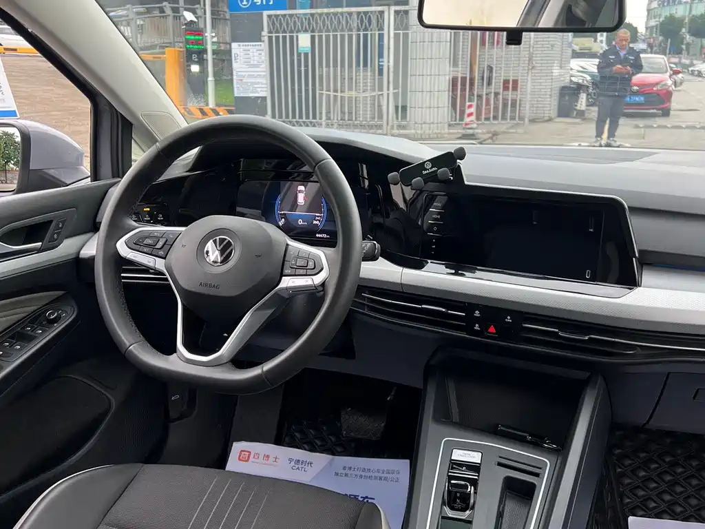 Volkswagen Golf — миниатюра 13
