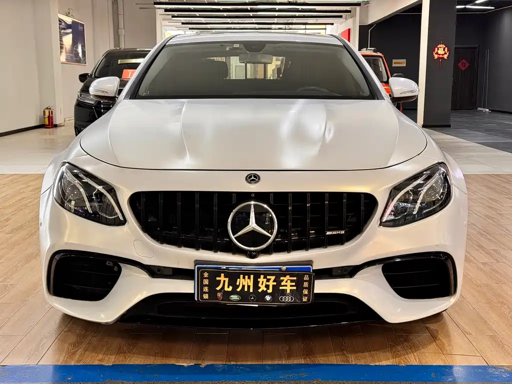 Mercedes-Benz E-Class — миниатюра 2