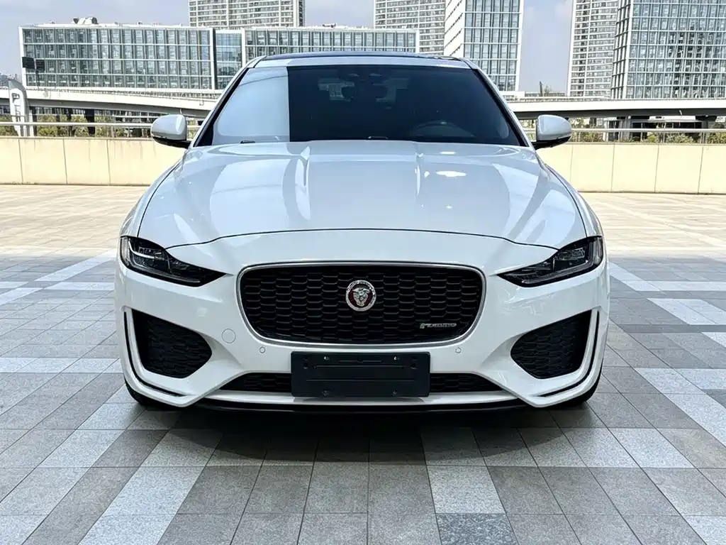 Jaguar XEL — миниатюра 2