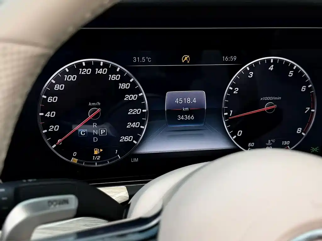 Mercedes-Benz E-Class (Import) — миниатюра 9