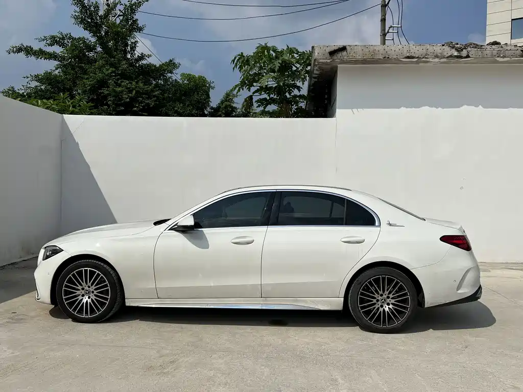 Mercedes-Benz C-Class — миниатюра 7