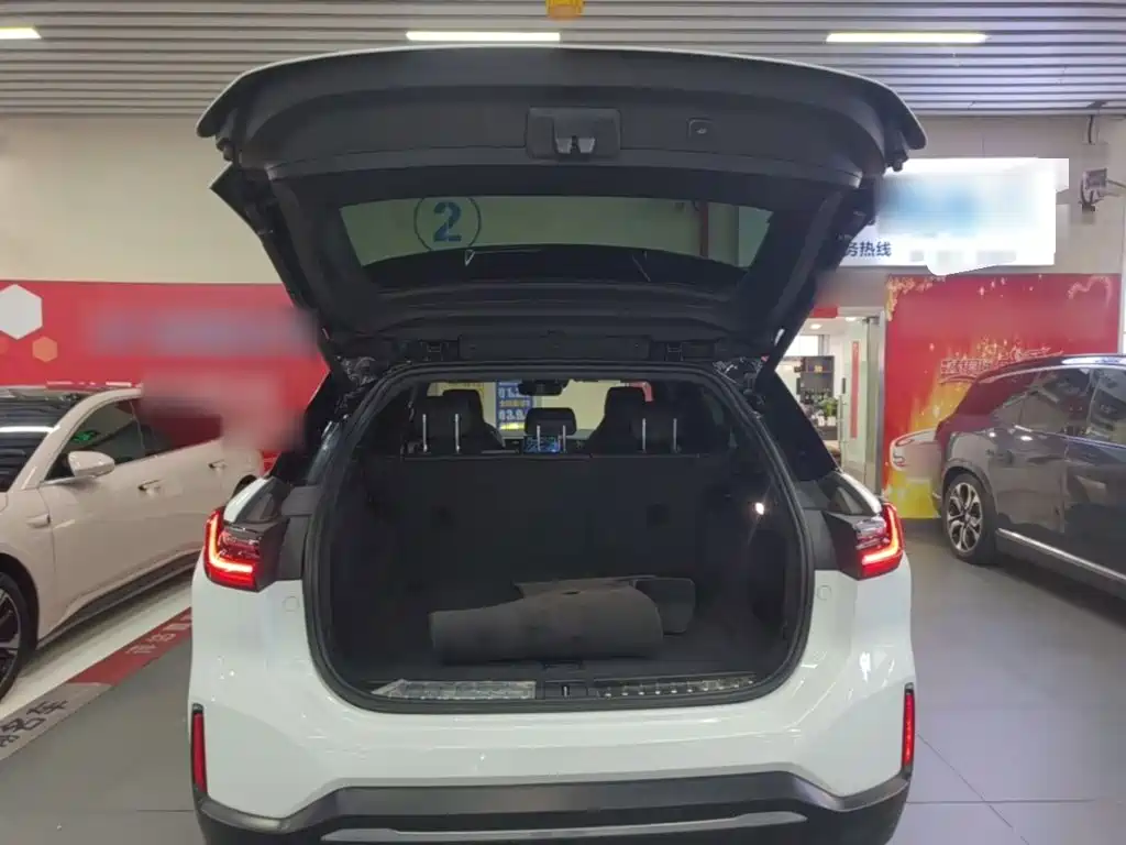 NIO ES6 — миниатюра 19