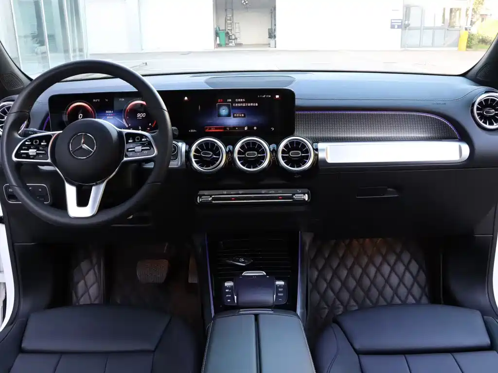 Mercedes-Benz GLB — миниатюра 6