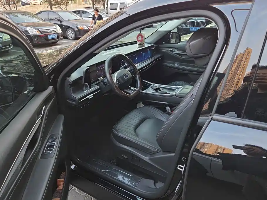 Ford Edge — миниатюра 9