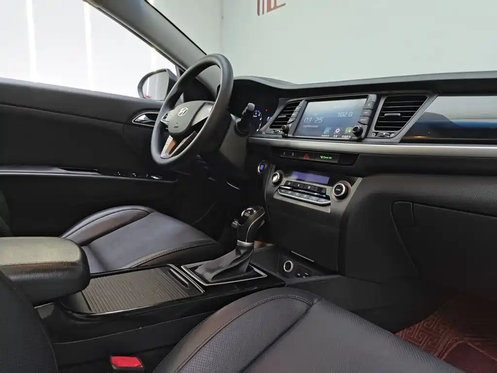 Hyundai Mistra — миниатюра 8