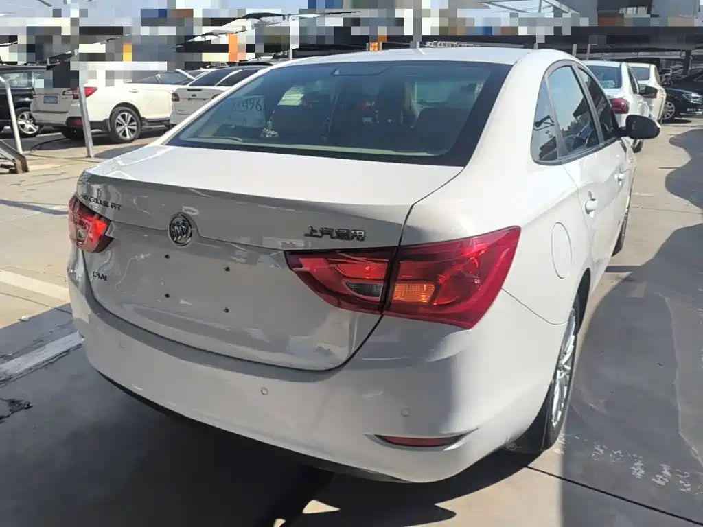 Buick Excelle — миниатюра 7