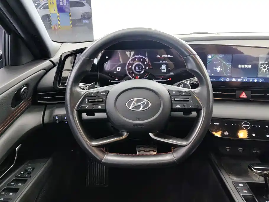 Hyundai Elantra — миниатюра 15