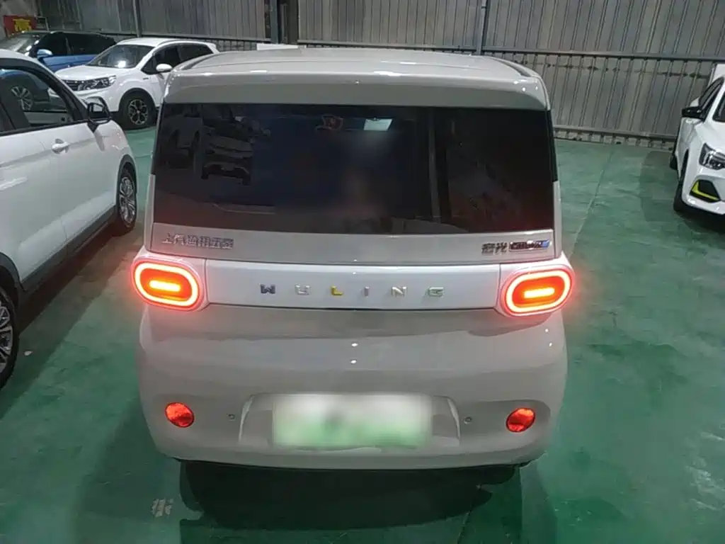 Wuling MINIEV — миниатюра 6