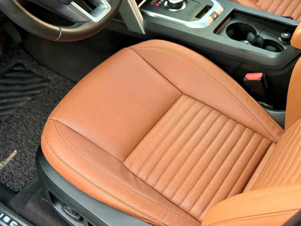 Land Rover Discovery Sport — миниатюра 10