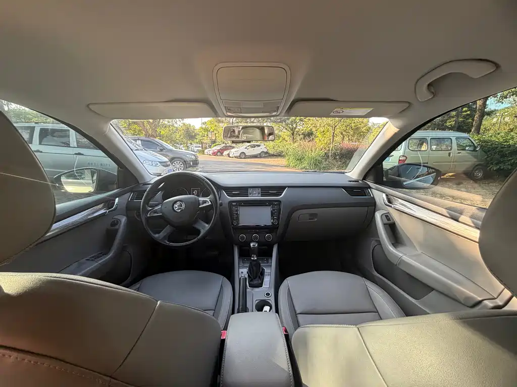 Skoda Octavia — миниатюра 12