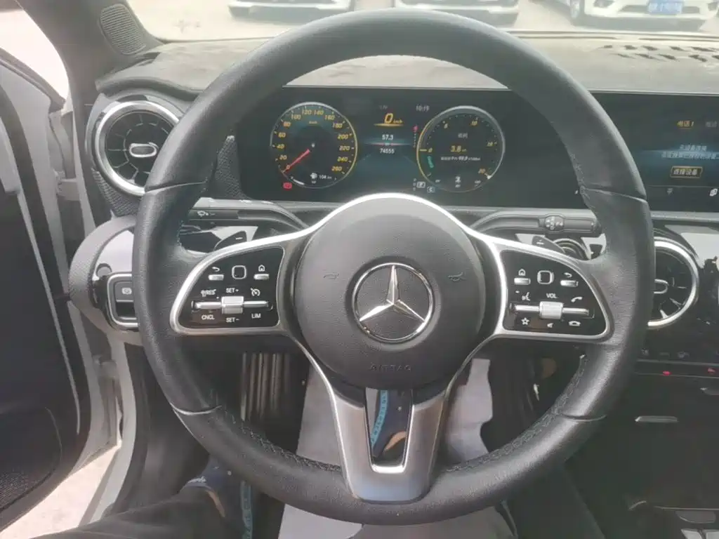 Mercedes-Benz A-Class — миниатюра 11