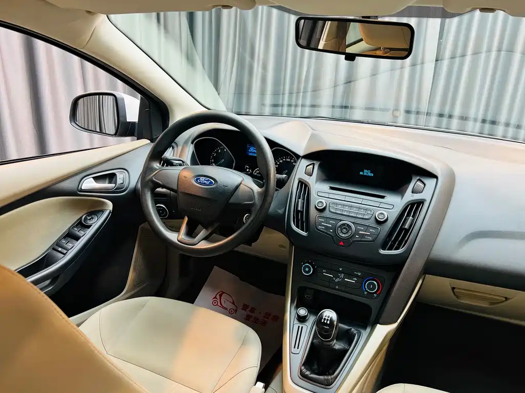 Ford Focus — миниатюра 12