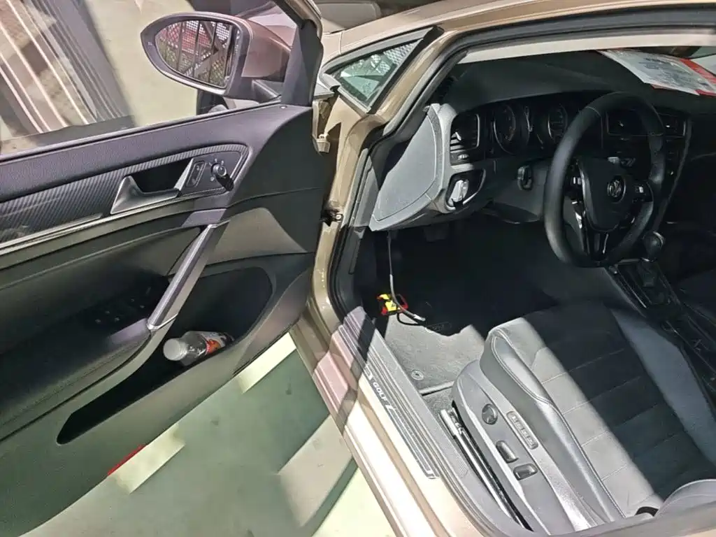 Volkswagen Golf — миниатюра 16