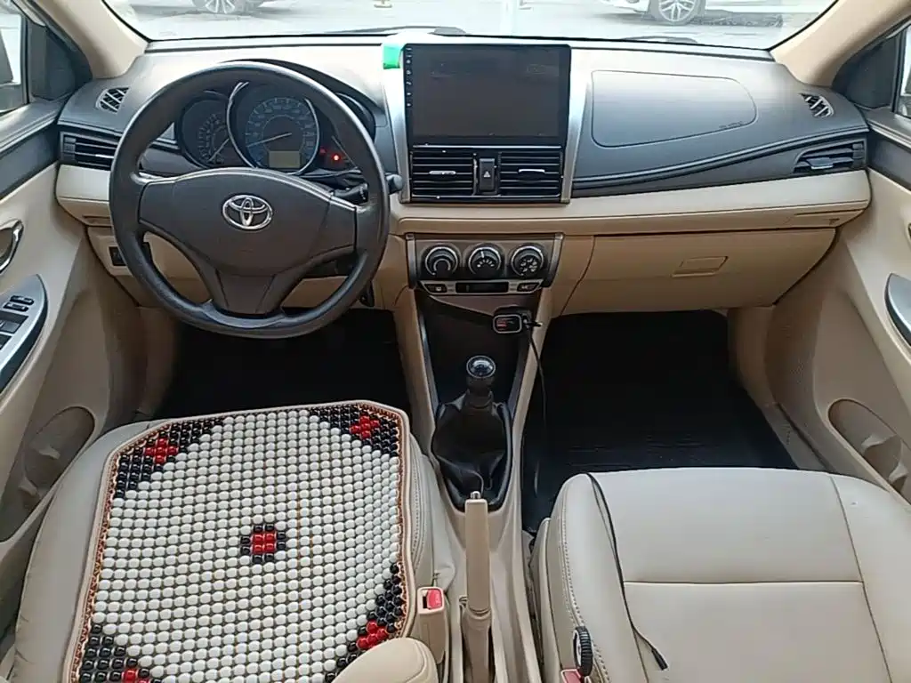Toyota Yaris L — миниатюра 6