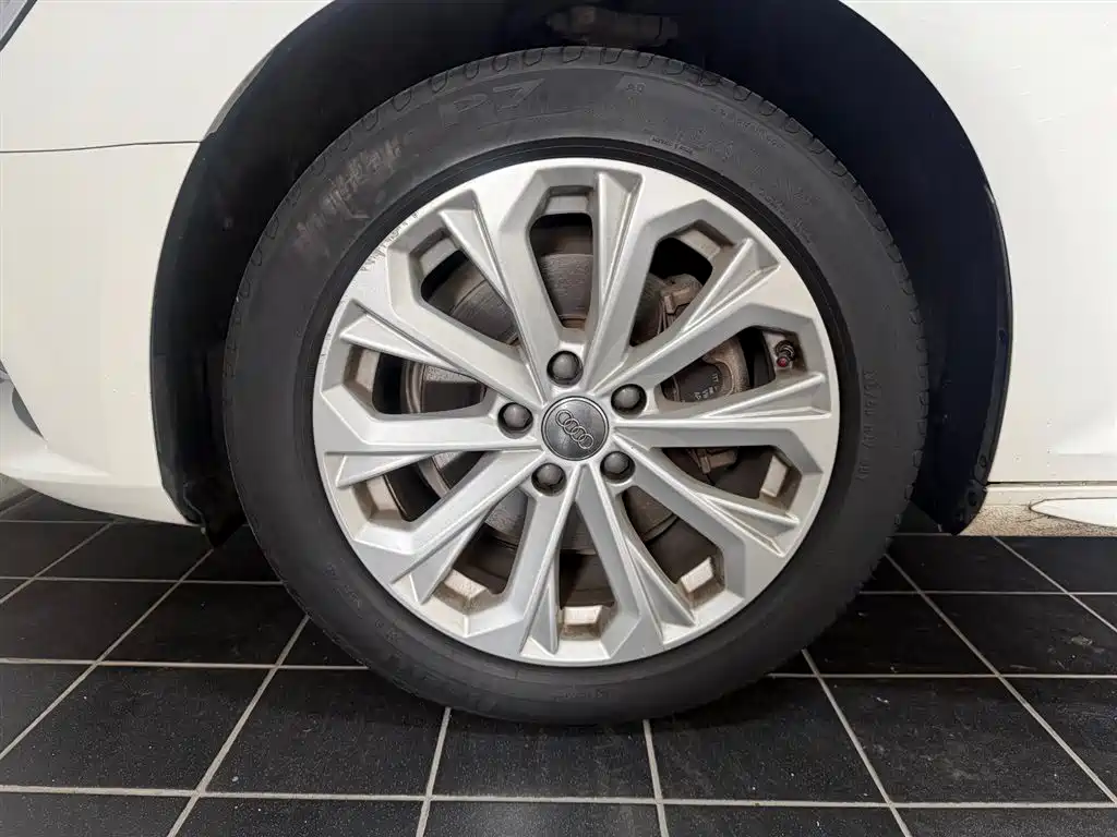 Audi A4L — миниатюра 14