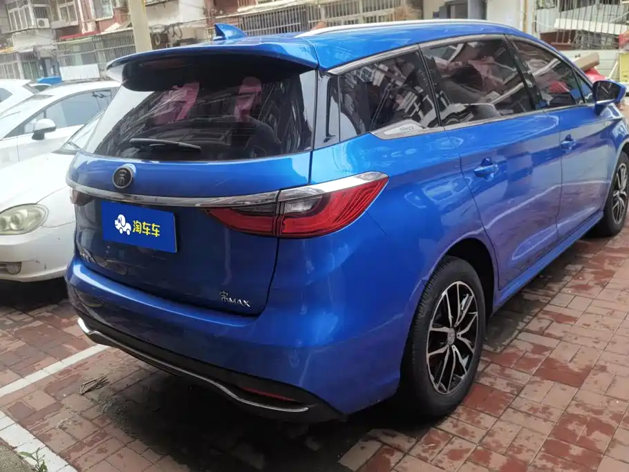 BYD MAX — миниатюра 3