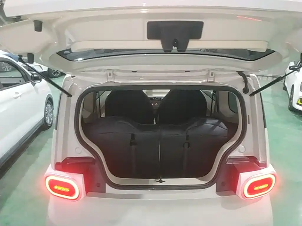 Wuling MINIEV — миниатюра 19