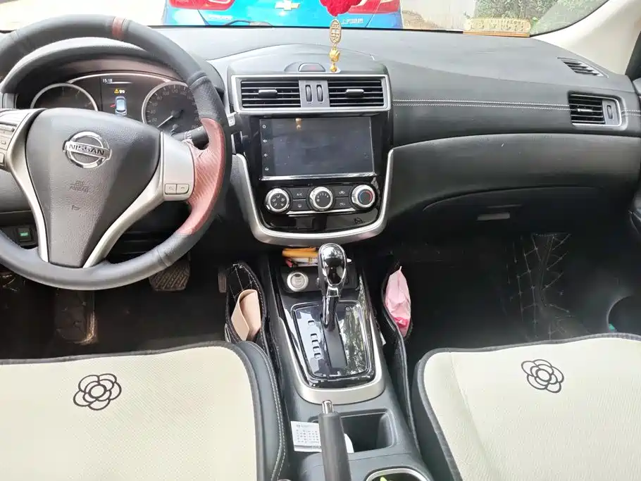 Nissan Tiida — миниатюра 12
