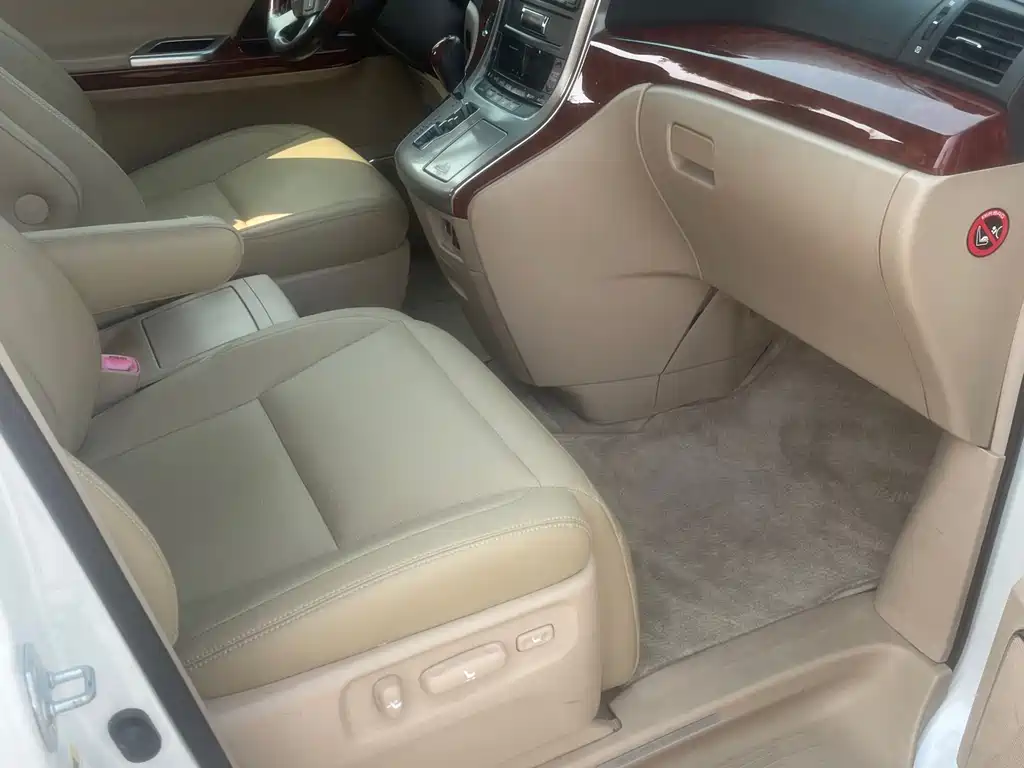 Toyota Alphard — фотографии объявления, Фото 16