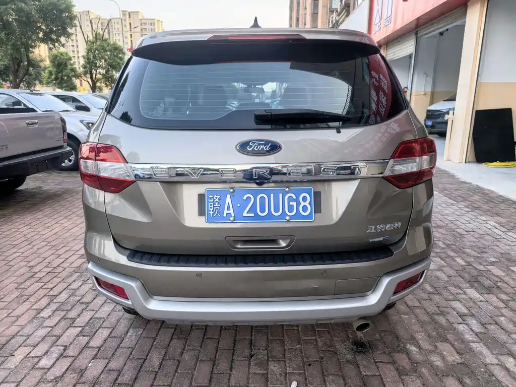 Ford Everest — миниатюра 5