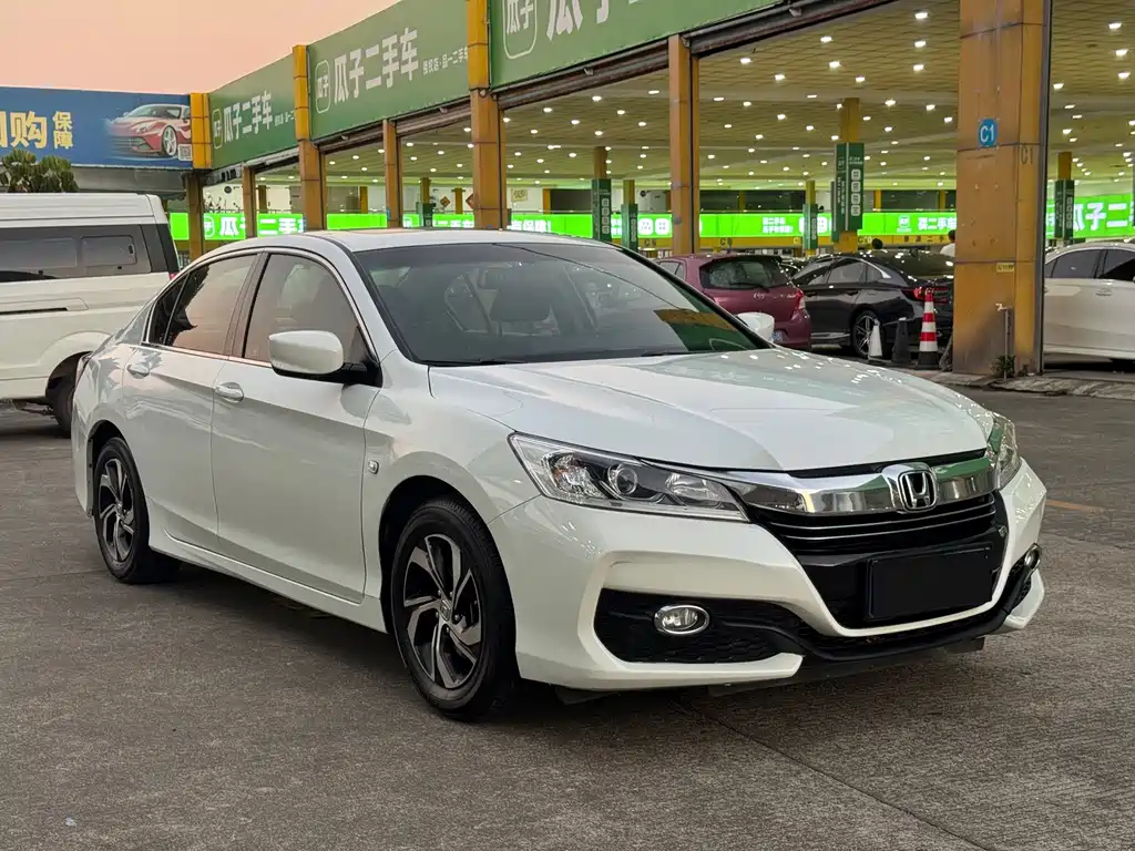 Honda Accord — миниатюра 3