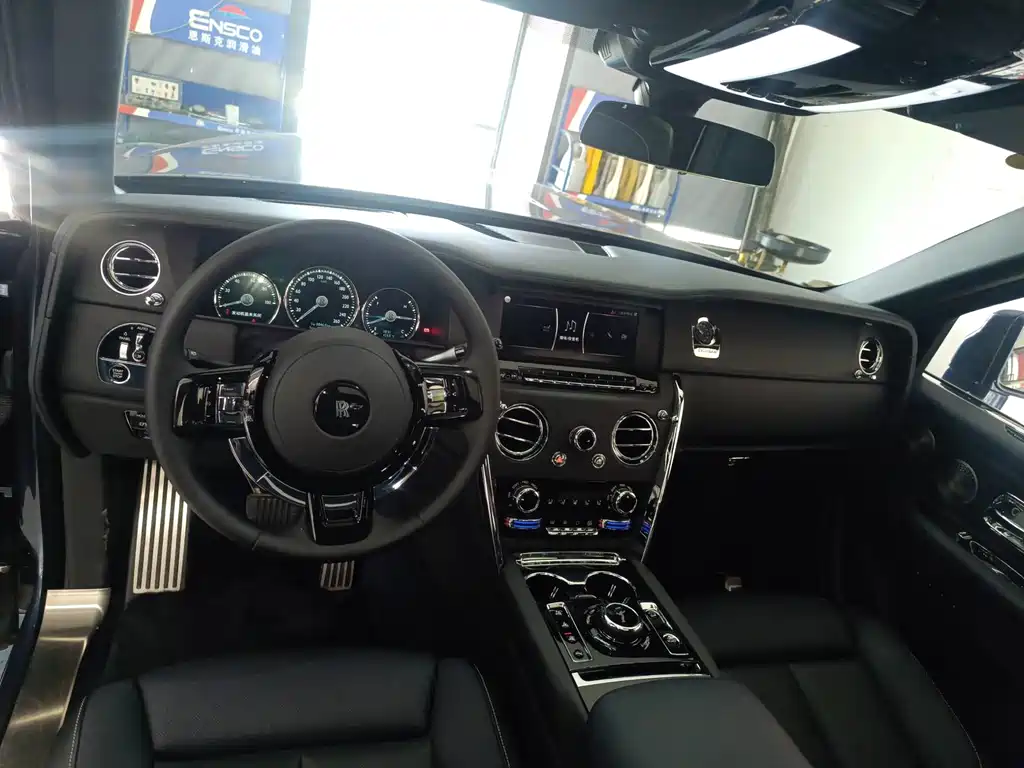 Rolls-Royce Cullinan — миниатюра 2