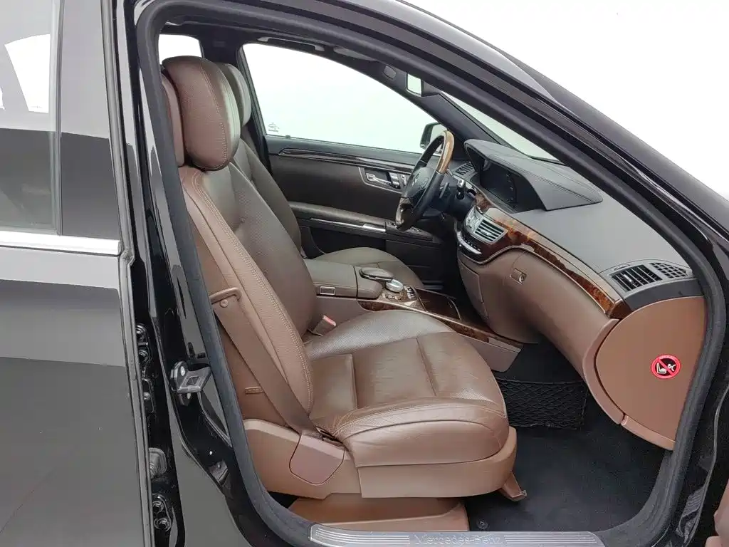 Mercedes-Benz S-Class — миниатюра 23