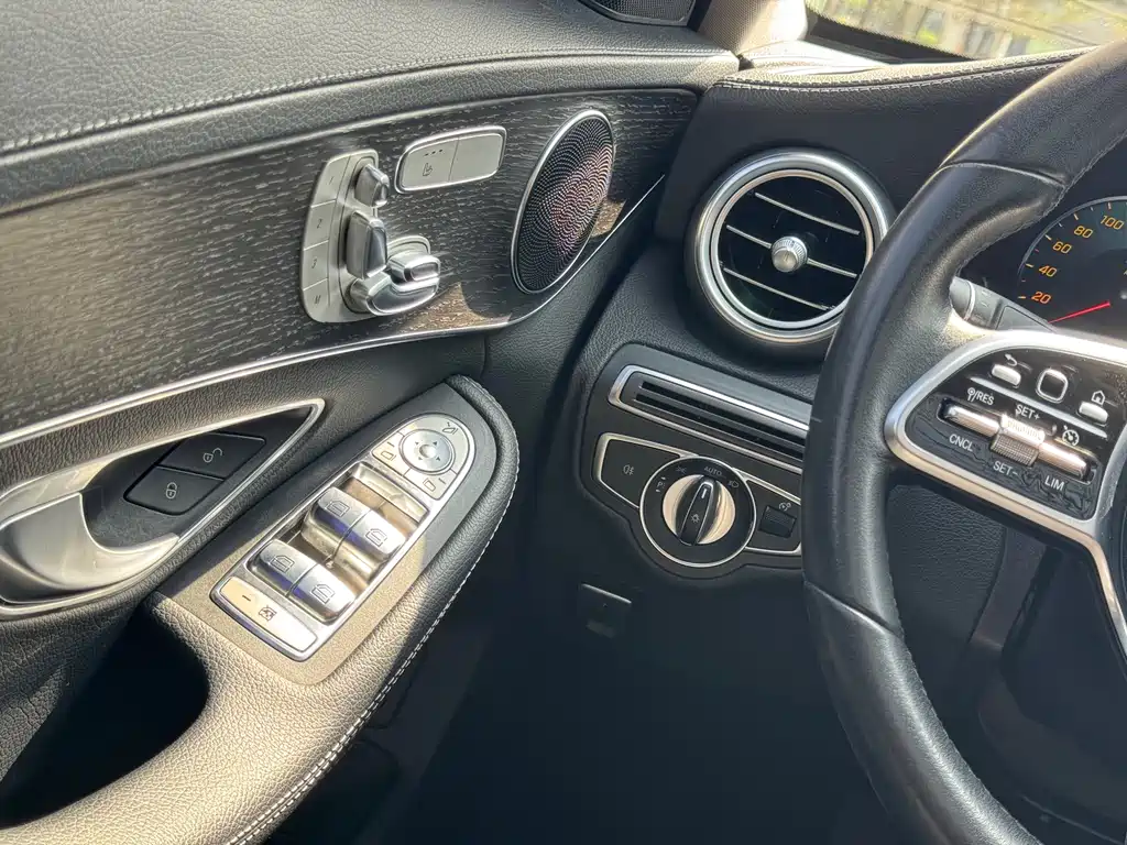 MERCEDES-BENZ C CLASS