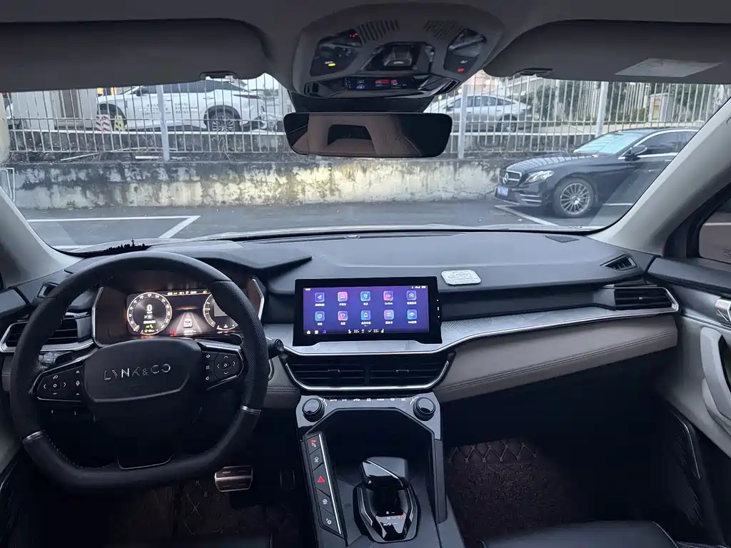 Lynk & Co 06 — миниатюра 8
