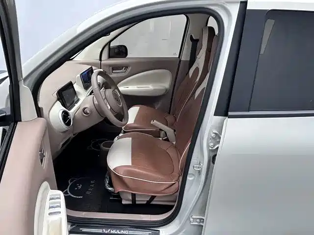 Wuling MINIEV — миниатюра 7