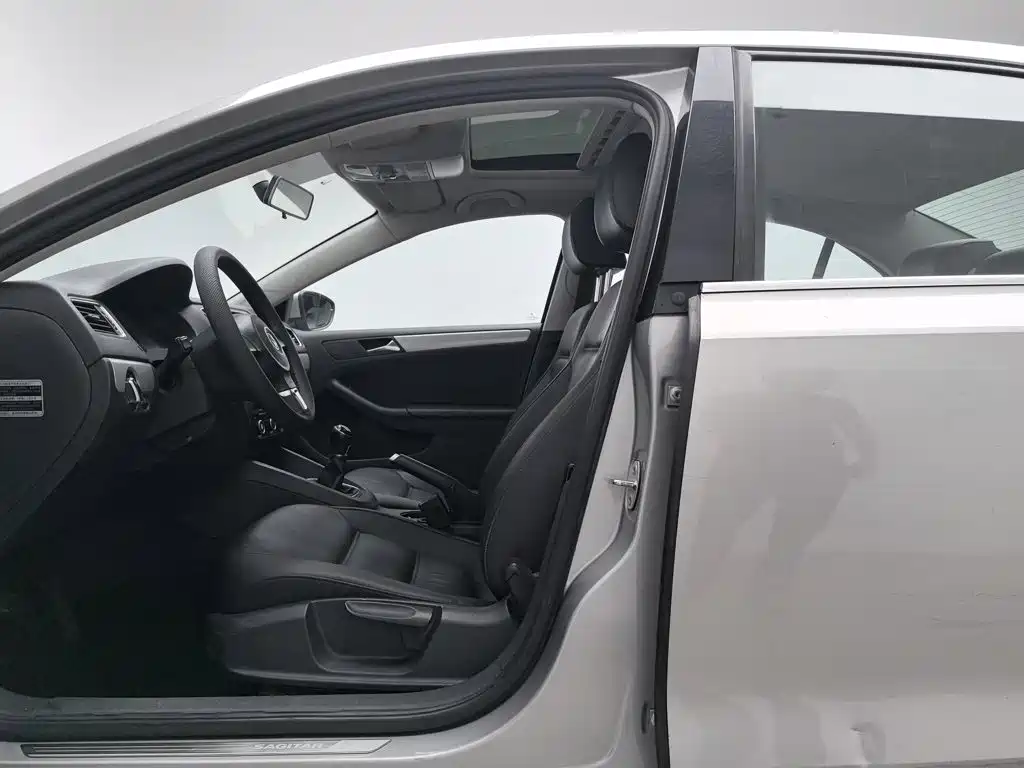 Volkswagen Sagitar — миниатюра 10