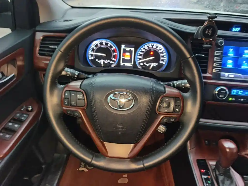 Toyota Highlander — миниатюра 15