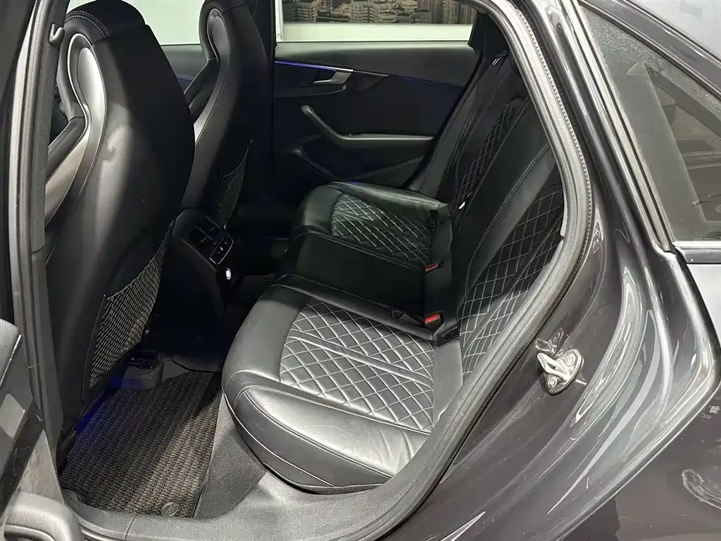 Audi S4 — миниатюра 12