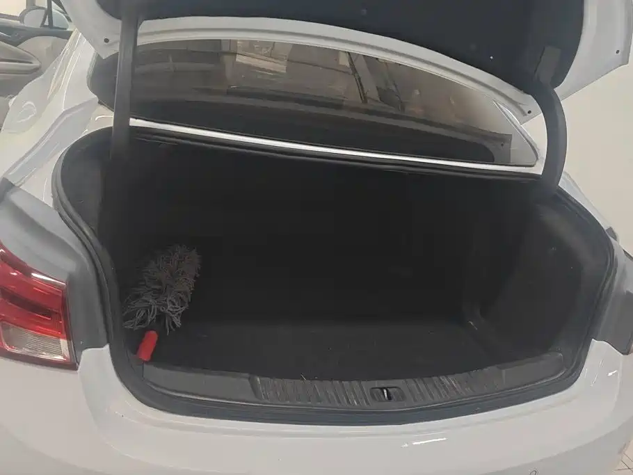 Buick Verano — миниатюра 4