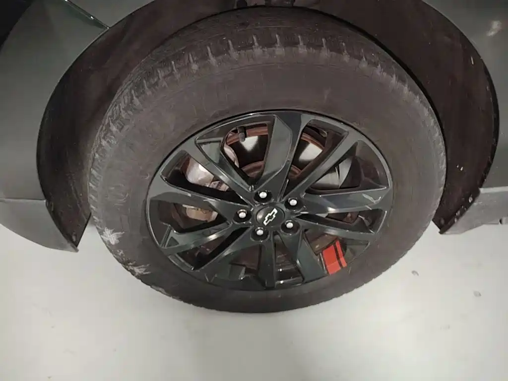 Chevrolet Equinox — миниатюра 23