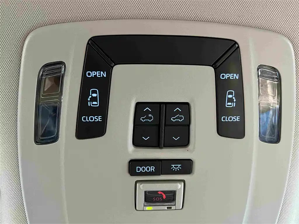 Toyota Sienna — миниатюра 23