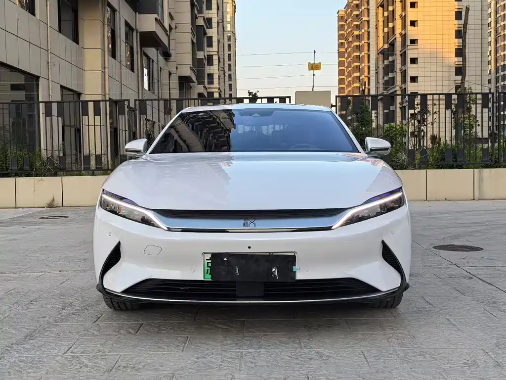 BYD Han — миниатюра 2