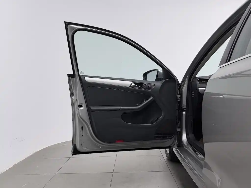 Volkswagen Sagitar — миниатюра 8