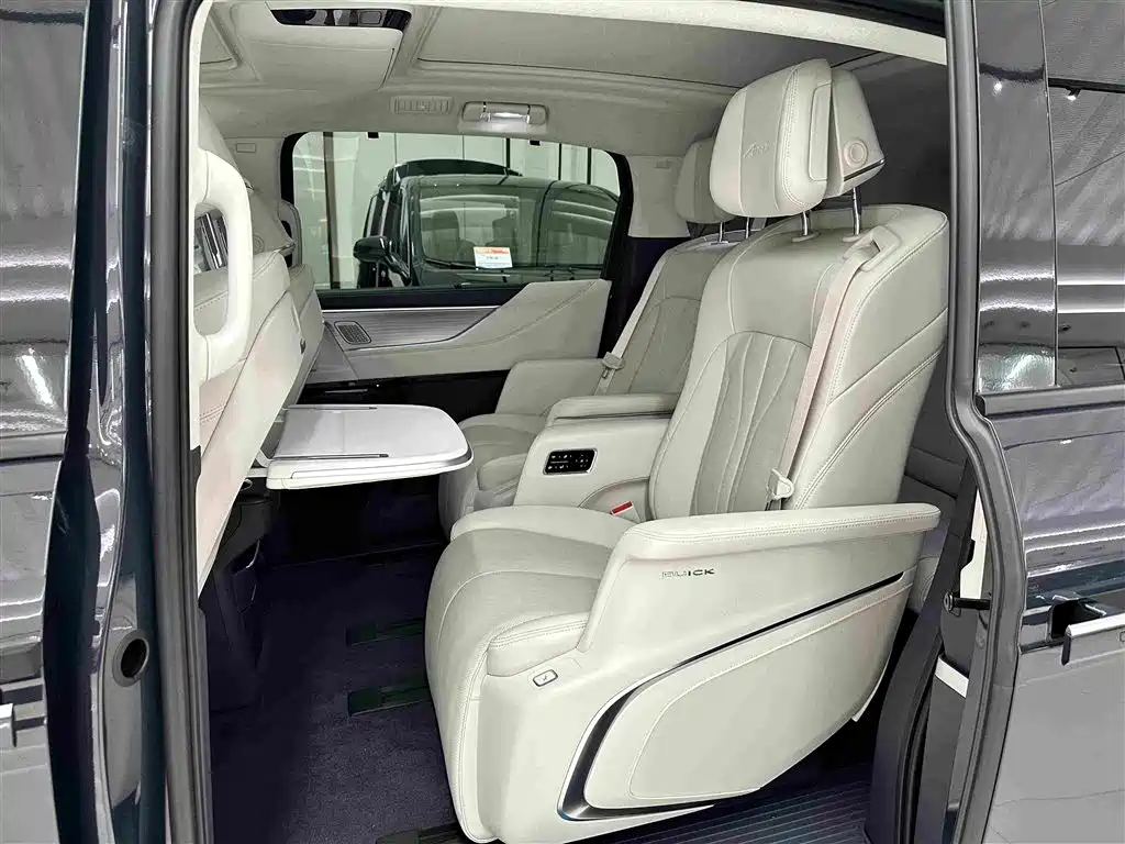 Buick GL8 Hybrid — миниатюра 13