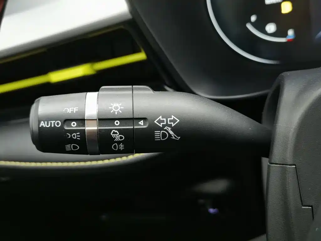 Roewe i5 — миниатюра 21