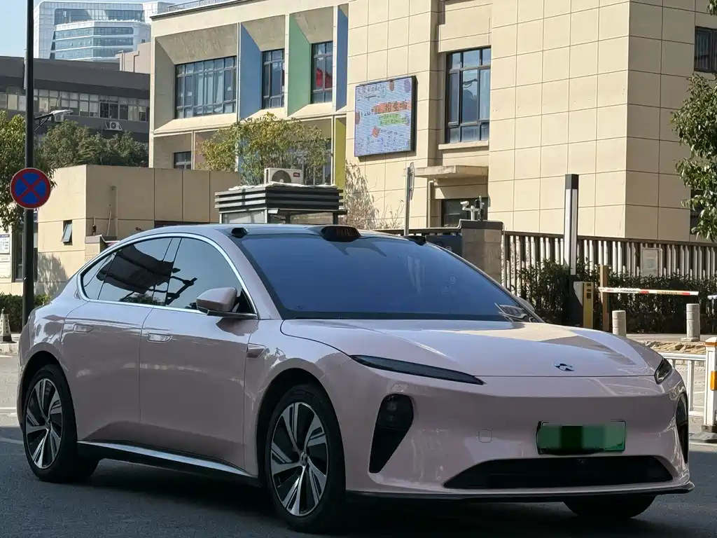 NIO NIO ET5